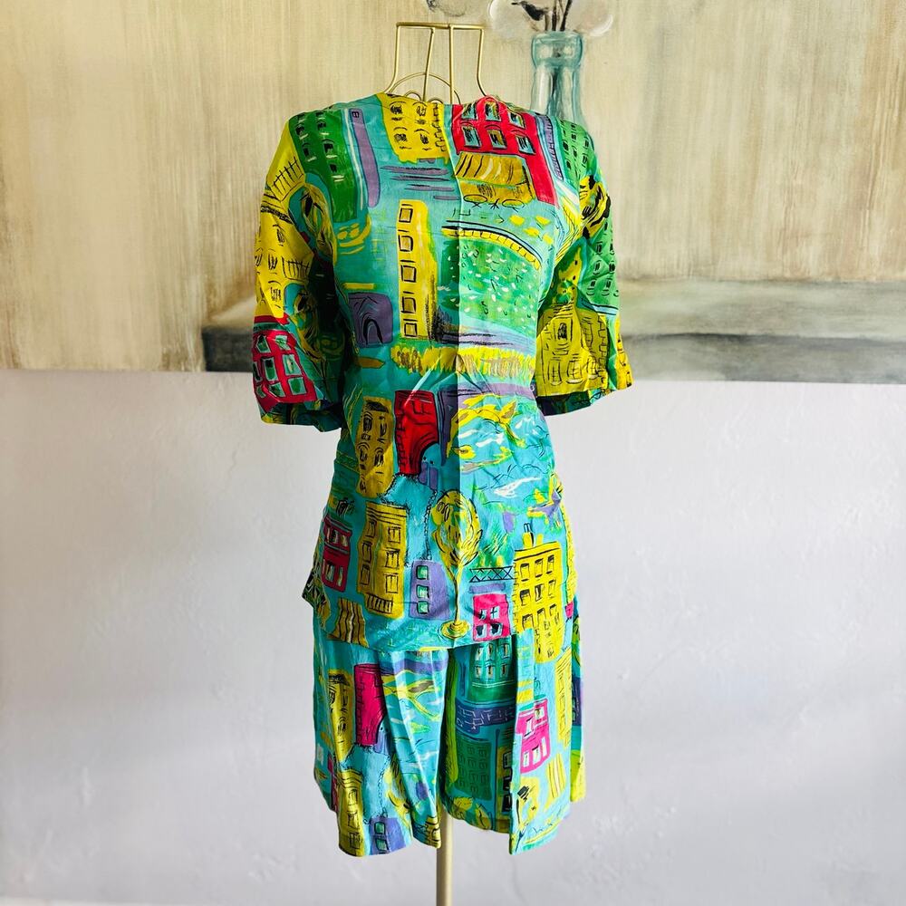 Diane Gilman 100% Silk 2 Piece Top Shorts Set Abstract Cityscape Print Size M